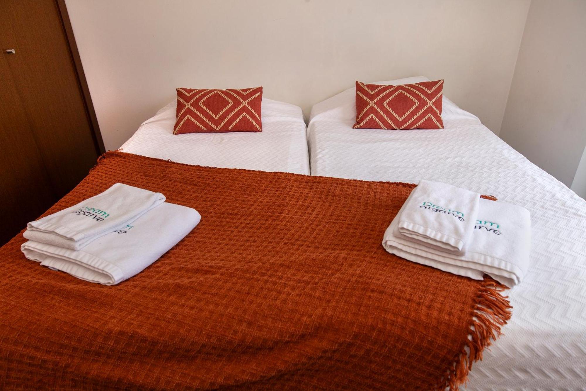 B04 - Luxury 2 Bed W Terrace Pool Daire Lagos Dış mekan fotoğraf